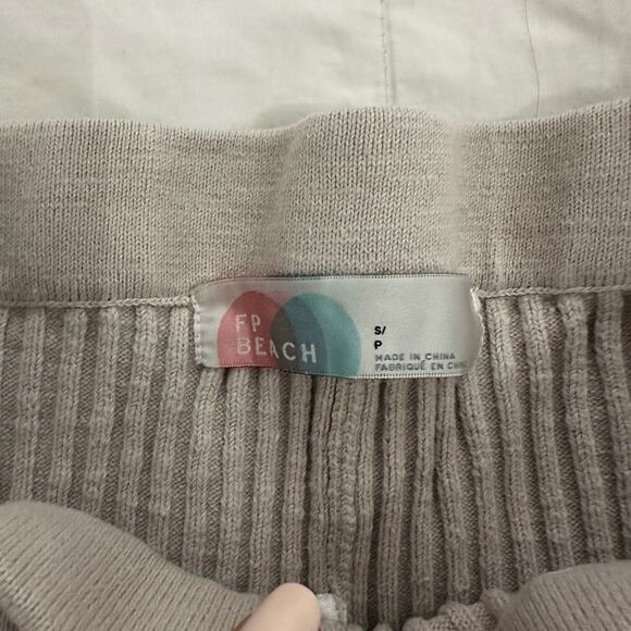 FREE PEOPLE Zuma Sweater Set Great Shark Small - Picture 8 of 10